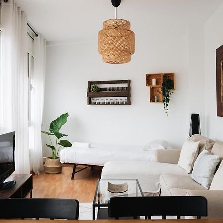 Sunny And Modern Apartment Ideal For Groups Barcelona Ngoại thất bức ảnh