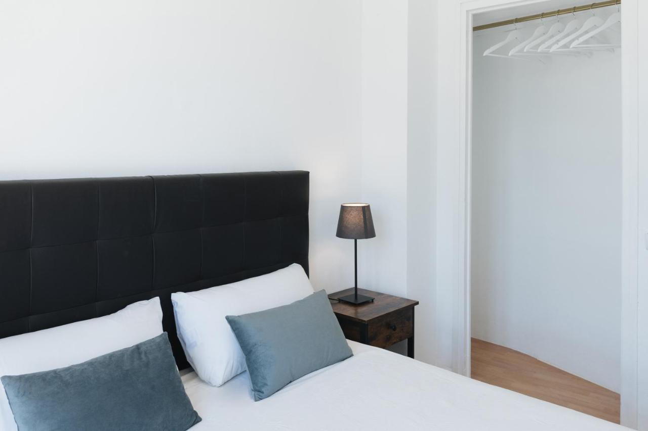 Sunny And Modern Apartment Ideal For Groups Barcelona Ngoại thất bức ảnh